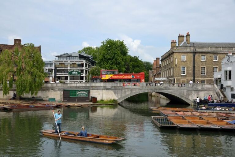 Cambridge Hop-on Hop-off Bus Pass - Silver Street and getting started
