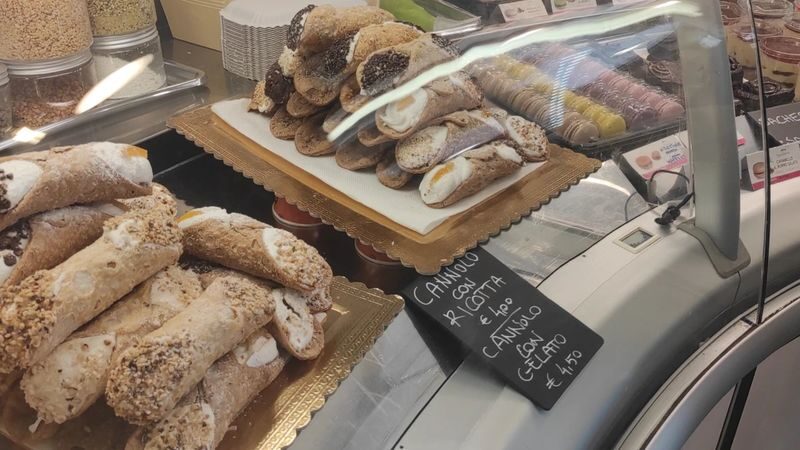 Campo de Fiori and Ghetto street food tour in Rome - The Old Jewish Quarter adds context to the menu