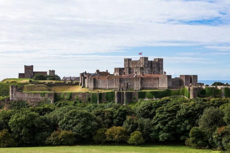 Canterbury and Dover Castle Guided Day Tour from London - Walking the White Cliffs