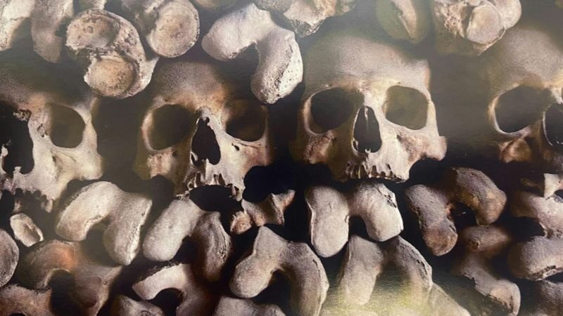 Capuchin Crypt ticket with audio guide in Rome - What the audio guide adds
