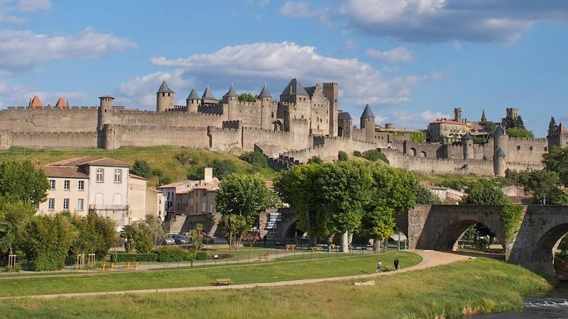 Carcassonne and Chateau Comtal Day Tour from Toulouse - Château Comtal: the castle at the heart of the visit