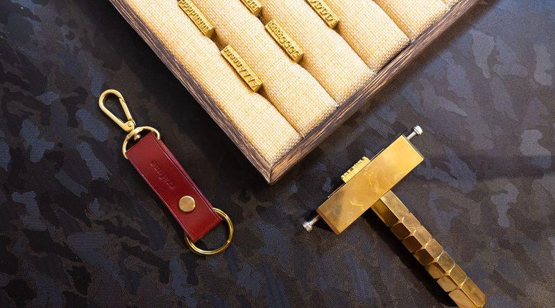 Cardholder, Wallet and Accessories Leather Workshop in Singapore - What happens during the one-hour session