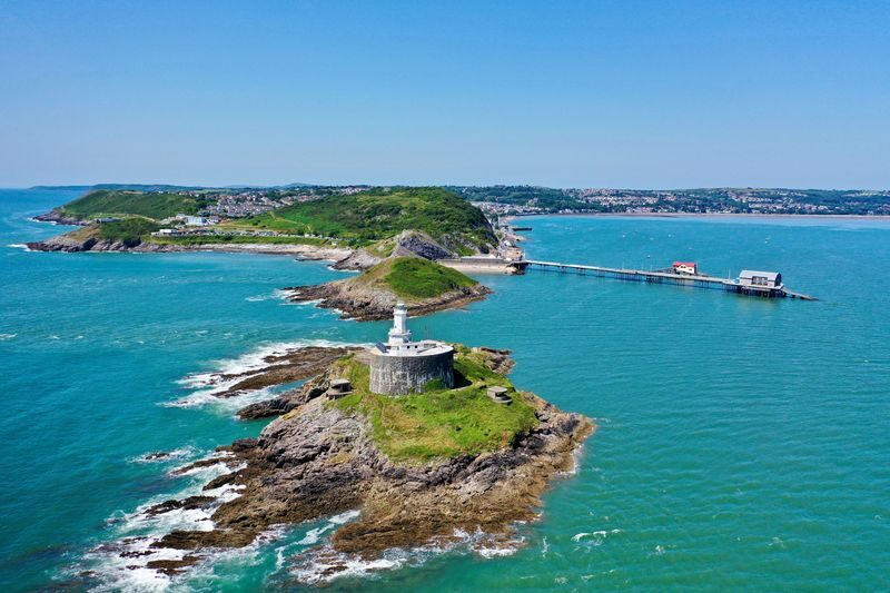 Cardiff: Gower Peninsulas Cliffs Scenic Day Tour - A short wander at Swansea Marina
