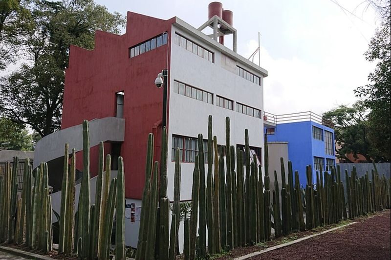 Casa Estudio Frida & Diego Tour at San Angel - Juan O’Gorman’s house sets the scene