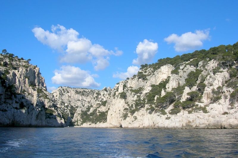 Cassis, Calanques & Provence Wine Day Tour from Aix en Provence - Cruising the Calanques near Cassis