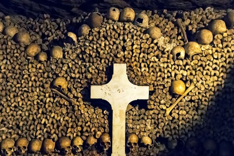 Catacombs of Paris Ticket in Paris - The descent begins with 131 steps