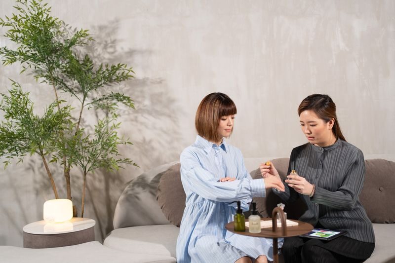 Cave Spa & Massage - Massage Experience | Kowloon City - From welcome drink to warm stones