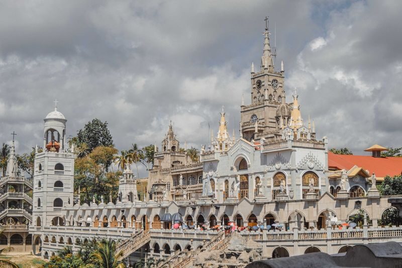 Cebu City Private Day Tour with Simala Shrine - Cebu’s church quarter and Magellan’s Cross