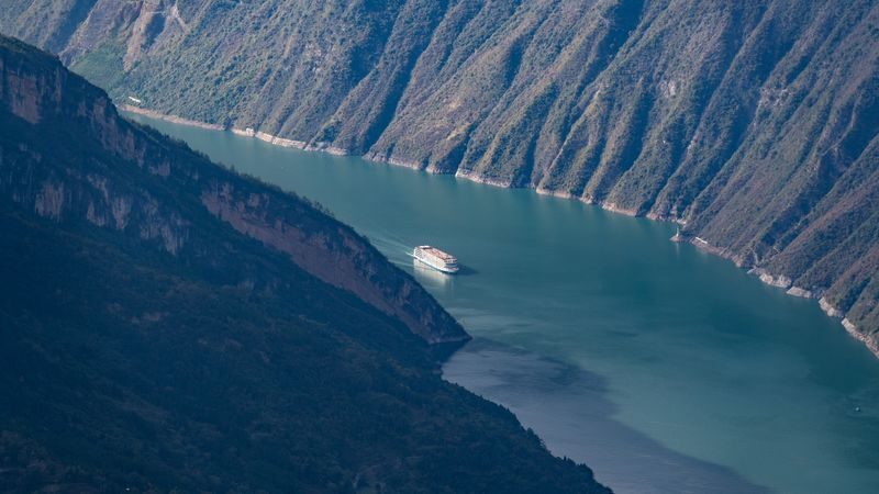 Century Cruises | Luxury Yangtze River Three Gorges Cruise 4 Days 3 Nights / 5 Days 4 Nights (Departing from Chongqing/Yichang) - Choose the direction that fits your plans