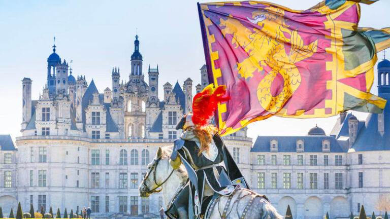 Chambord Castle Ticket in France - Inside the château: rooms, apartments and exhibits
