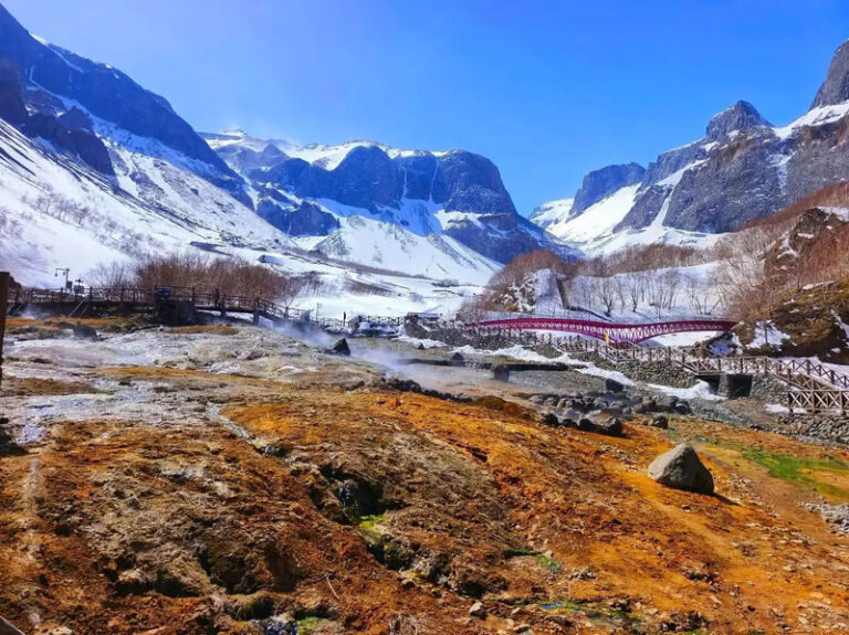 Changbai Mountain - Tianchi Lake: the reason to go