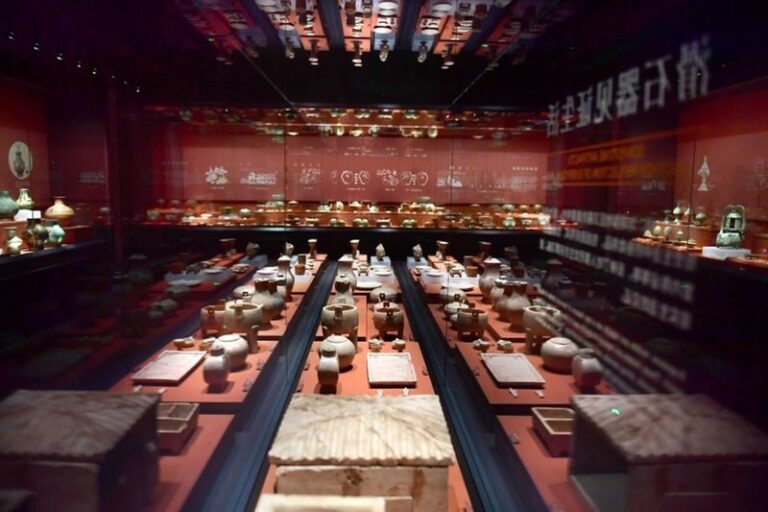 Changsha Hunan Provincial Museum & Pozi Street Day Trip - Hunan Museum: a cultural anchor for the day