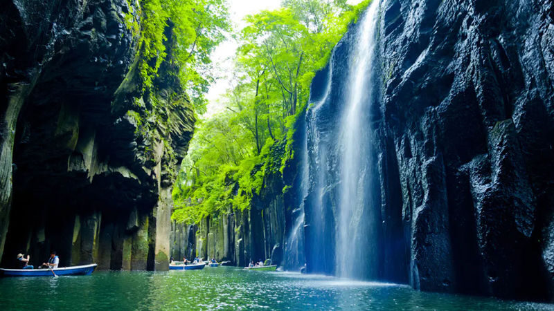 Chartered car self-guided tour (customized itinerary) | Fukuoka, Kumamoto, Oita (Beppu), Nagasaki, Saga, Miyazaki Takachiho - Fukuoka and Itoshima: Coastal Stops and Flexible Pacing