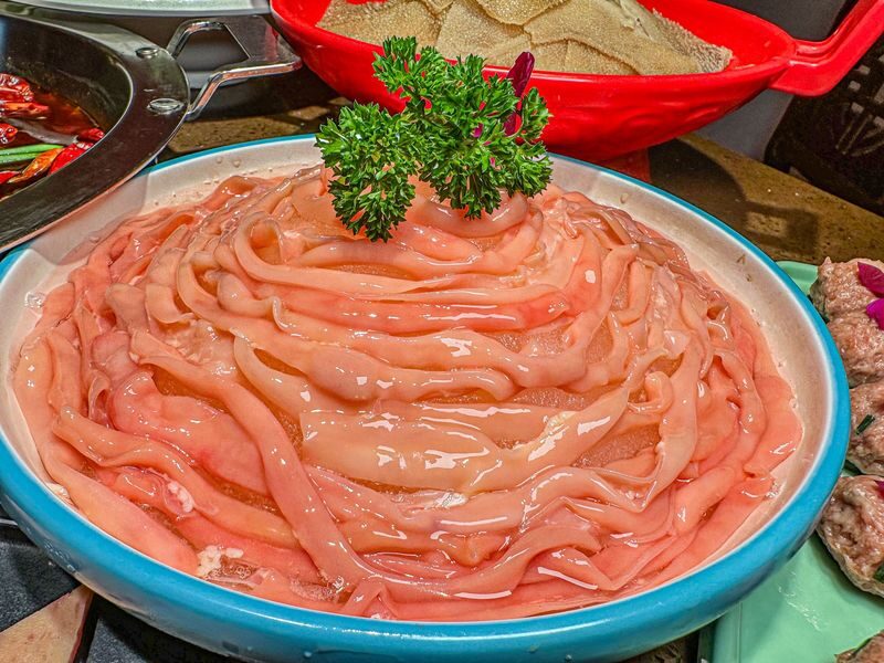 Chengdu Golden Age Brocade City Hot Pot, Intangible Cultural Heritage Sichuan Opera Face-Changing - What to put in the pot