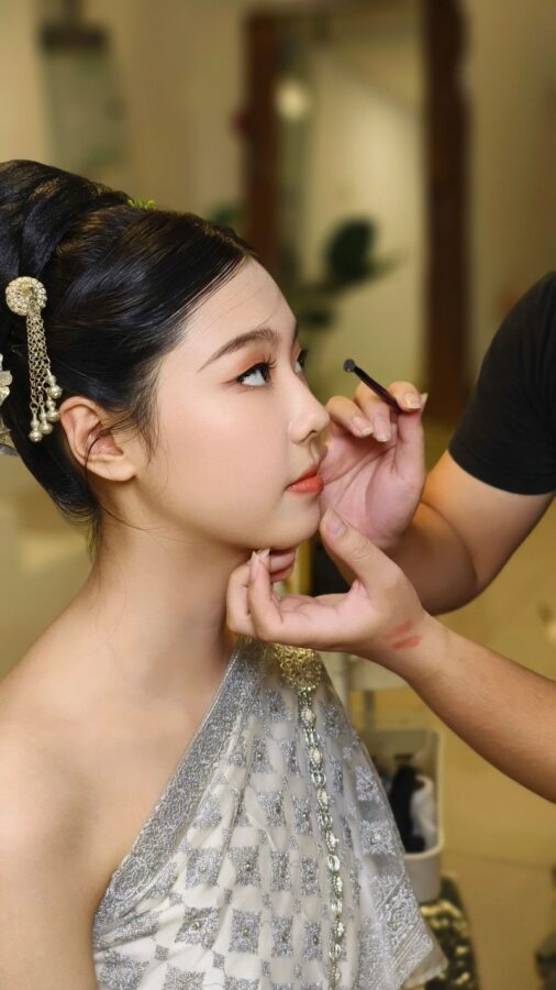 Chiang Mai Charming CM Studio Thai Costume Rental & Thai Makeup & Photography Experience - What the visit involves