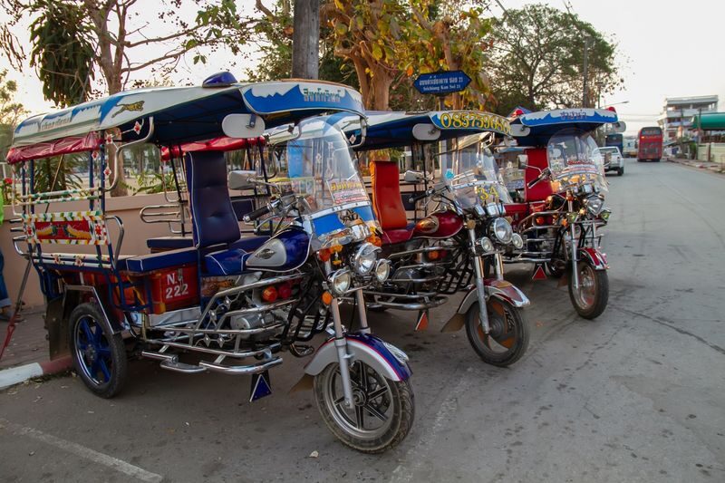 Chiang Mai City Half Day Tour by Tuk-Tuk - Wat Chedi Luang and the Three Kings Monument