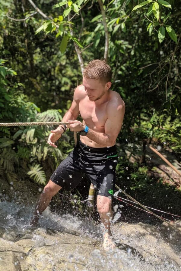 Chiang Mai Sticky Waterfall & 12 Zodiac Temple Guided Tour - Why the early start matters