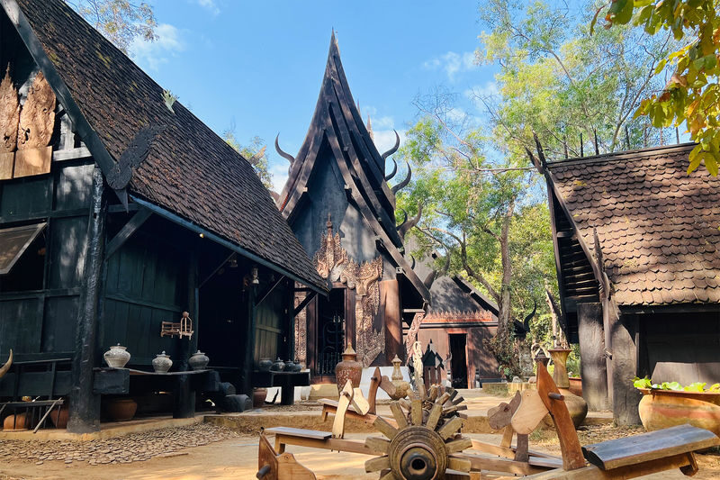 Chiang Rai 7 Top Spots Full-Day Historical Tour - White Temple: start with Chiang Rai’s showstopper