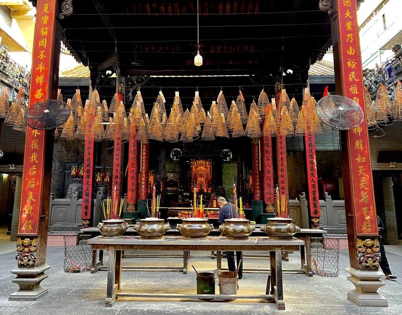 Chinatown Heritage Highlights Half-day Tour - A dessert stop, not a long lunch
