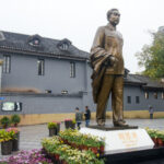 Chongqing Magical 8D City Full-Day Exploration Tour - Liziba makes the city’s transport feel theatrical