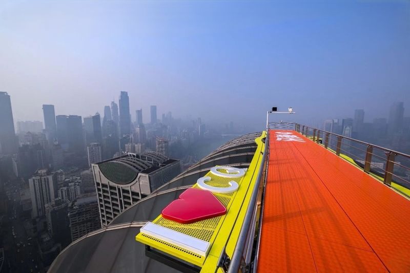 Chongqing Raffles City Exploration Cabin-Cloud Paradise Ticket - Take the walkway slowly, and follow the safety rules
