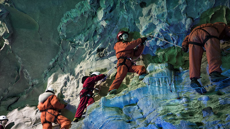 Chongqing Tianyan Cave Rock Descent/Via Ferrata - The drive from Jiazhou is part of the day