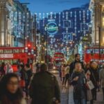 Christmas Lights Tour in London - What the guide adds to the ride