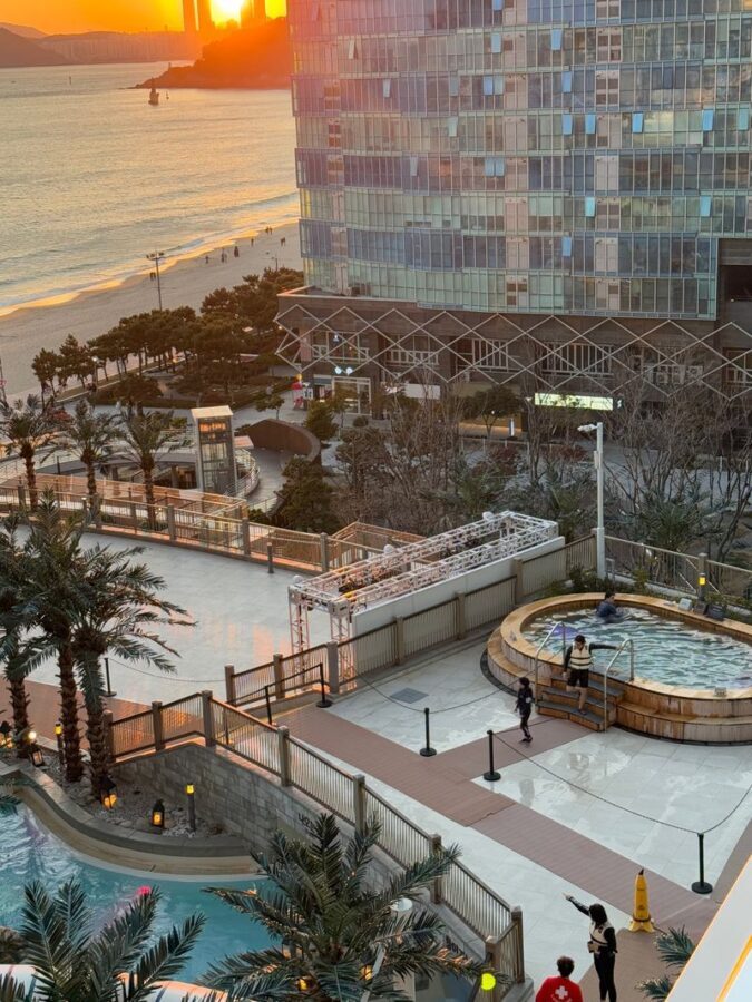 CLUBD OASIS Spa & Water Park Admission in Busan - Pick a ticket that matches your day