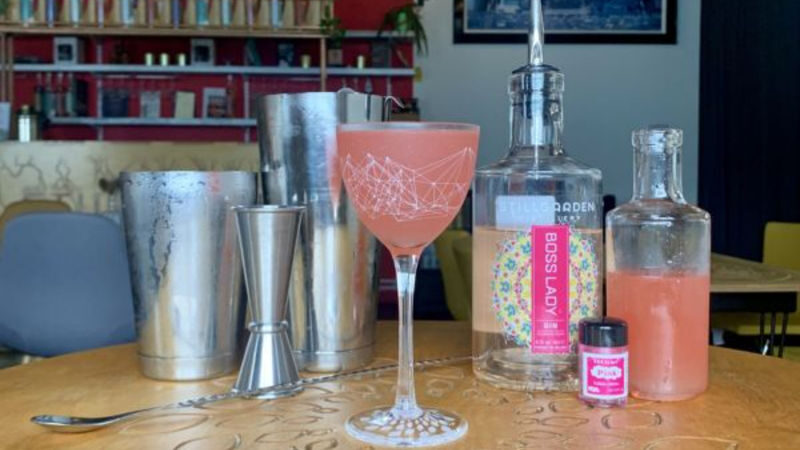 Cocktail-making masterclass in Dublin - Your first drink and the distilling story