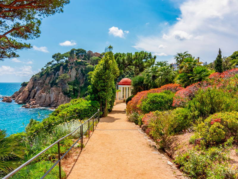 Costa Brava Small Group Tour with Traditional Lunch - Marimurtra’s Gardens Above the Cliffs