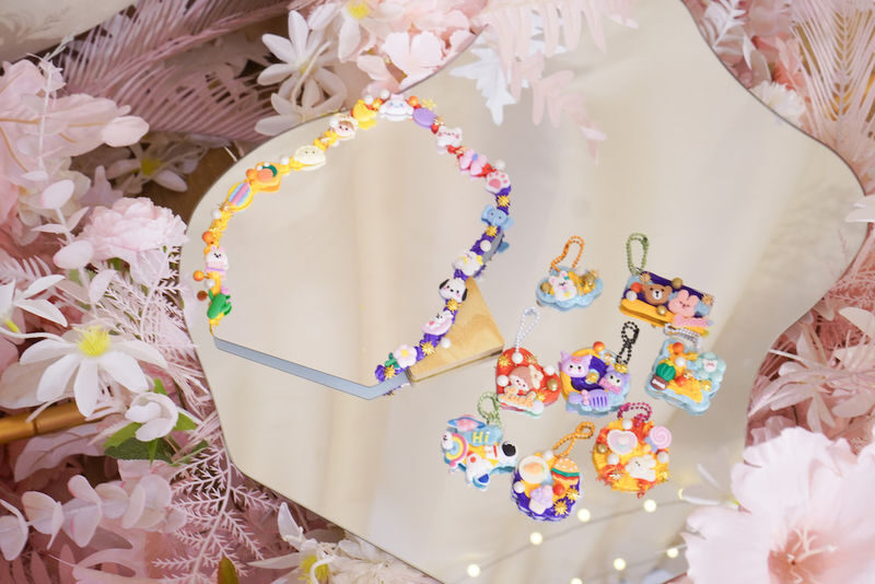 Cream Glue Workshop - Pick the project that fits your plans