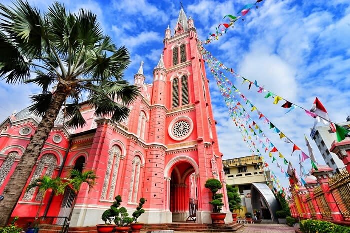 Custom Private Tour: Ho Chi Minh City Highlights (4 Hours) with Vietnamese/Chinese/English-Speaking Driver - Choosing a route that fits your interests