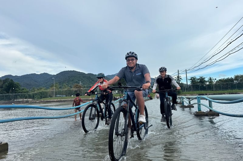 Cycling Tour in Langkawi by Mega Water Sports - Following the paddy fields and village lanes