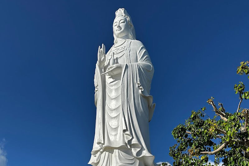 Da Nang: Marble Mountains, Linh Ung Pagoda & Street Food Day Tour - Linh Ung Pagoda and the Lady Buddha