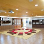 Daegu Mindful Korean Tea Ceremony & Hanbok Experience - Getting dressed in Hanbok