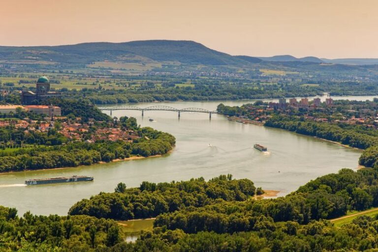 Danube Bend Day Tour from Budapest - Esztergom: Hungary’s monumental church