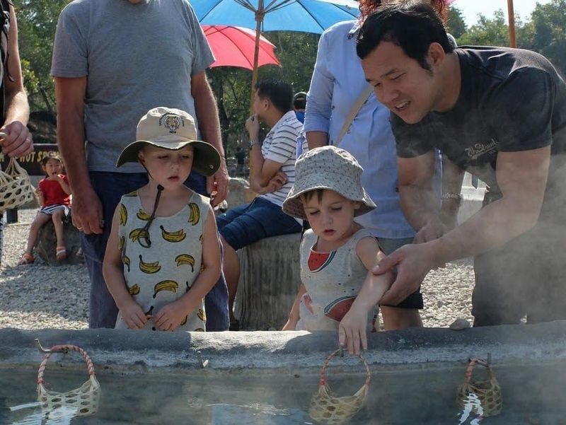 Day Tour Mae kampong/ Hot springs / Monjam / Pongyang jungle/Botonic - Mae Kampong: village life and a guided walk
