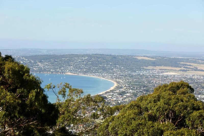 Day tour to Mornington Peninsula from Melbourne - Murrays Lookout and the bathing boxes