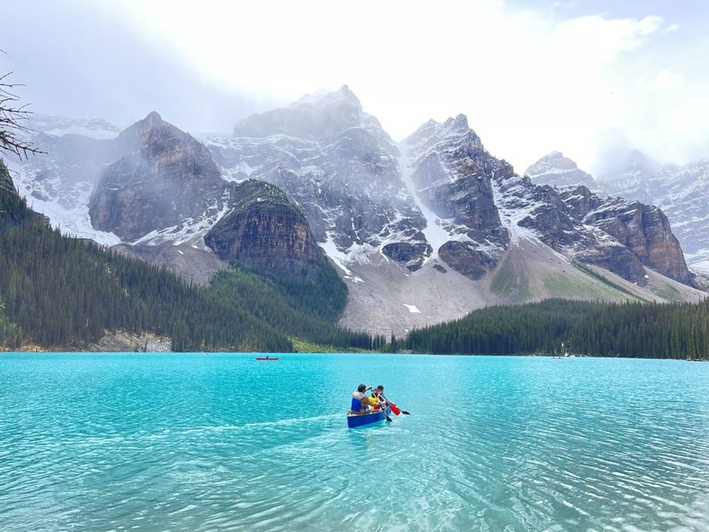 Day Trip to Lake Louise and Moraine Lake - Pickup points: choose carefully