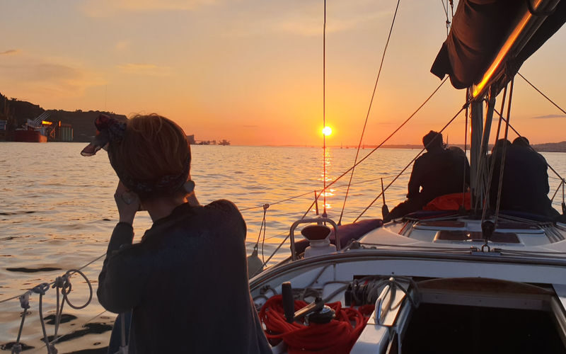 Daytime or sunset small group cruise tour in Lisbon - Daylight or sunset: choose the mood you want