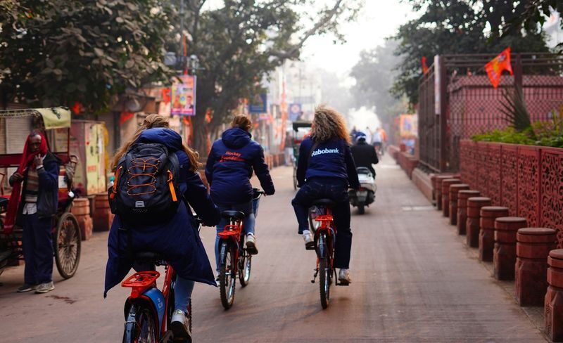 Delhi: Old Delhi Guided Exploration By Cycle - From the Daryaganj wall into Shahjahanabad