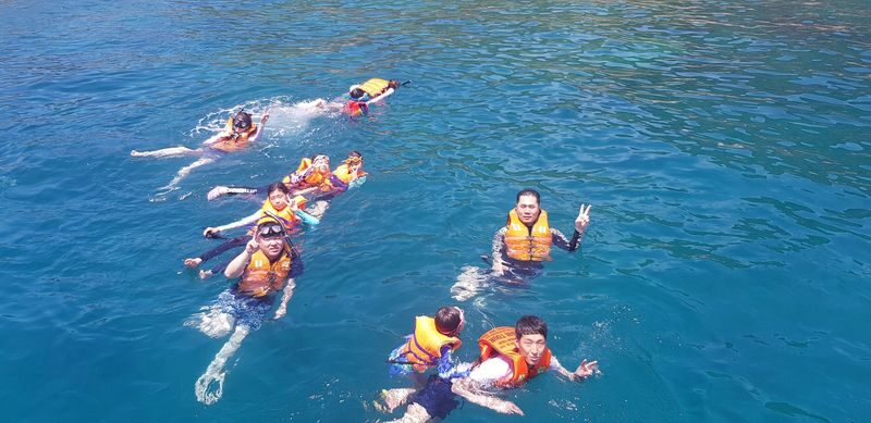 Deluxe Snorkeling Tour with Mud Bath at Merperle Hon Tam Nha Trang - Hon Mun: fish, coral and clear-water conditions