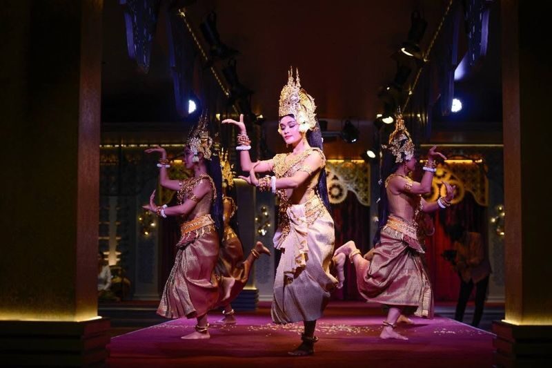 Devi Theater: Apsara Dance Show with Khmer/Western Dinner - From Chhai Yam welcome to the 9:30 finish