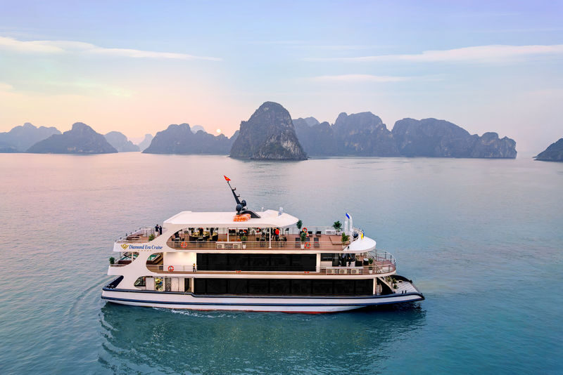 Diamond Era Luxury Day Cruise: Ha Long Bay, Sung Sot, Ti Top - Getting to the pier from Hanoi or Ha Long