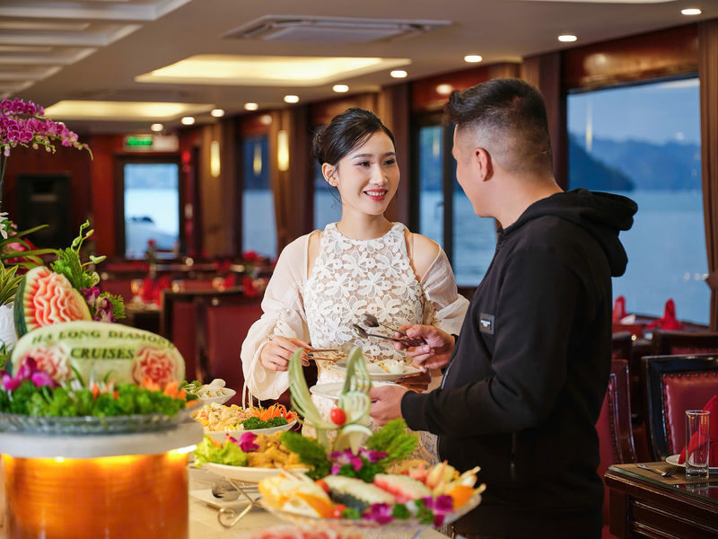 Diamond Luxury Day Cruise: Ha Long Bay,Sung Sot & Ti Top Island - Lunch onboard: buffet or Indian set menu