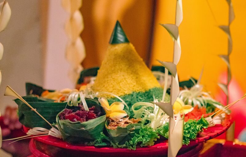 Dining Experience at Dapur Babah Elite Jakarta - What the Peranakan blend means at the table