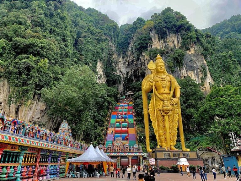 Discover Kuala Lumpur: Batu Caves, Genting Highlands & Durian Farm - Batu Caves before the road climbs