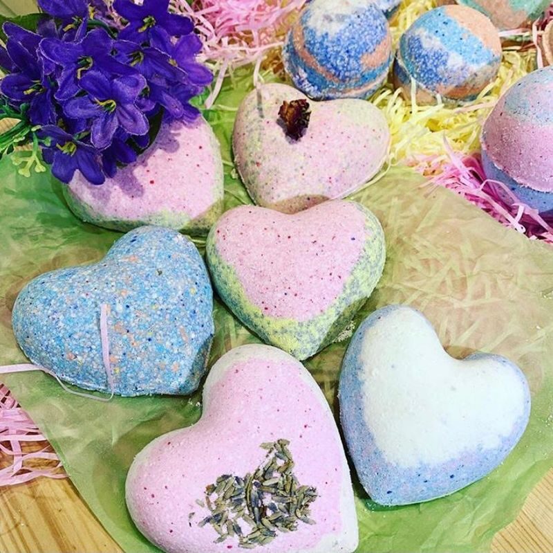 DIY Bathbomb Workshop in Orchard Gateway - Choosing oils, colors, and moulds