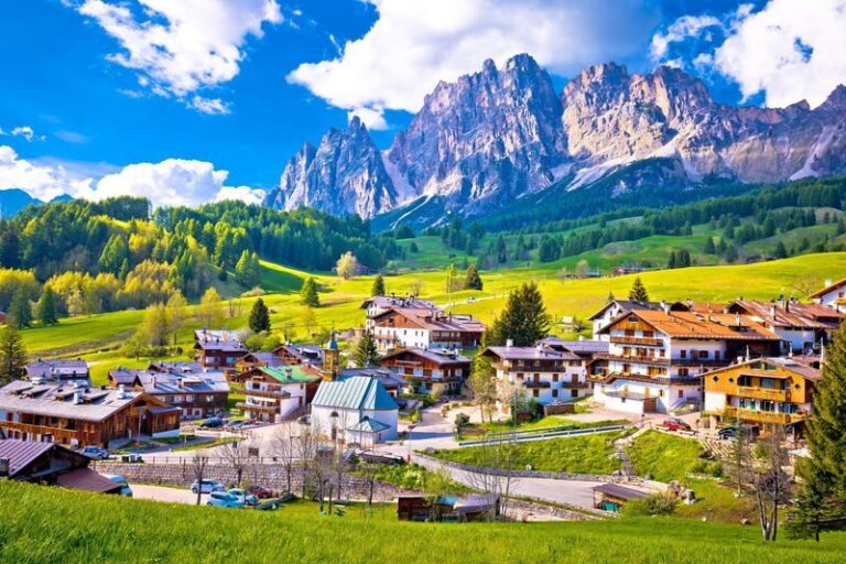 Dolomites, Lake Misurina, and Cortina Tour - Small group, driver-guide, independent exploring