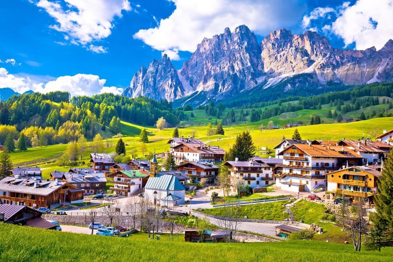 Dolomites, Lake Misurina, and Cortina Tour - Small group, driver-guide, independent exploring
